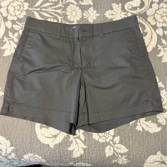 Old Navy gray shorts - Picture 1 of 3